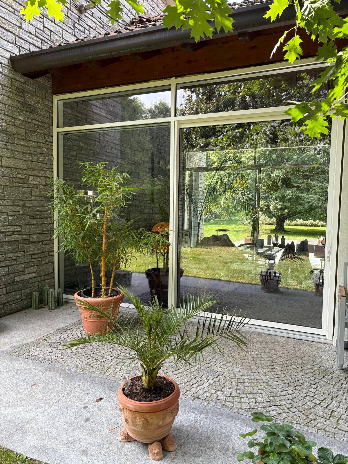 Corbetta-serramenti-vetrate scorrevoli chiusura pergolato Mariano comense (3)