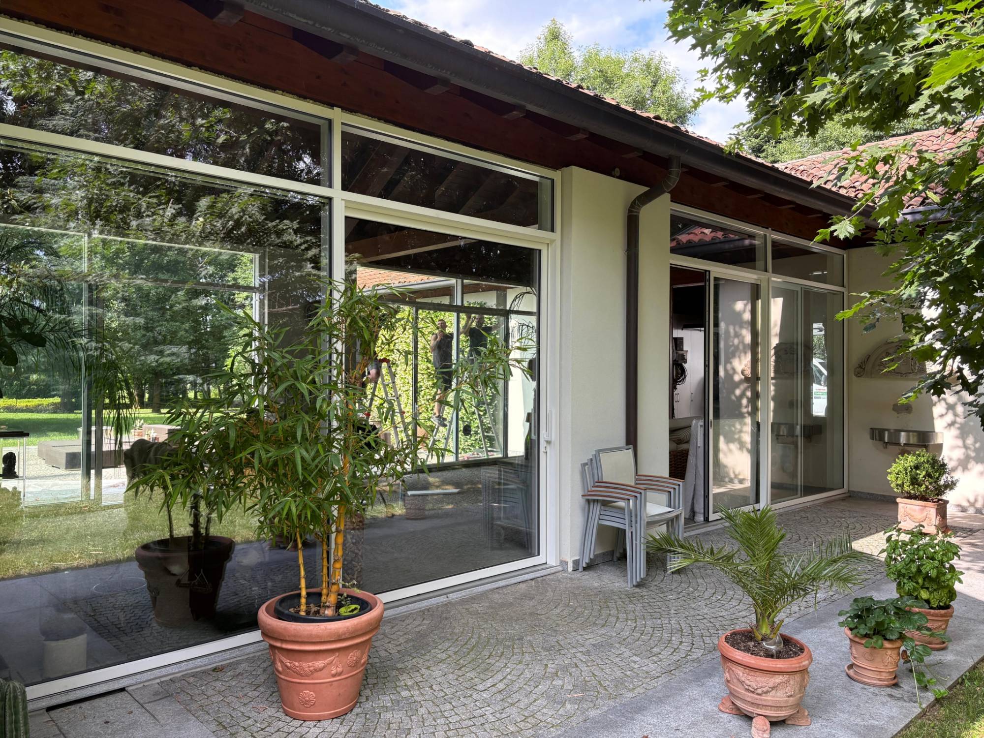 Corbetta-serramenti-vetrate scorrevoli chiusura pergolato Mariano comense (2)