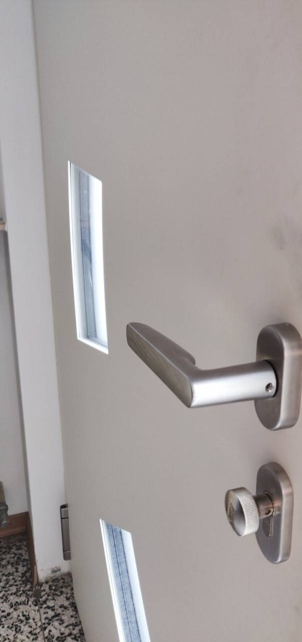 Corbetta-serramenti-Portoncino ingresso alluminio Finstral Como (1)