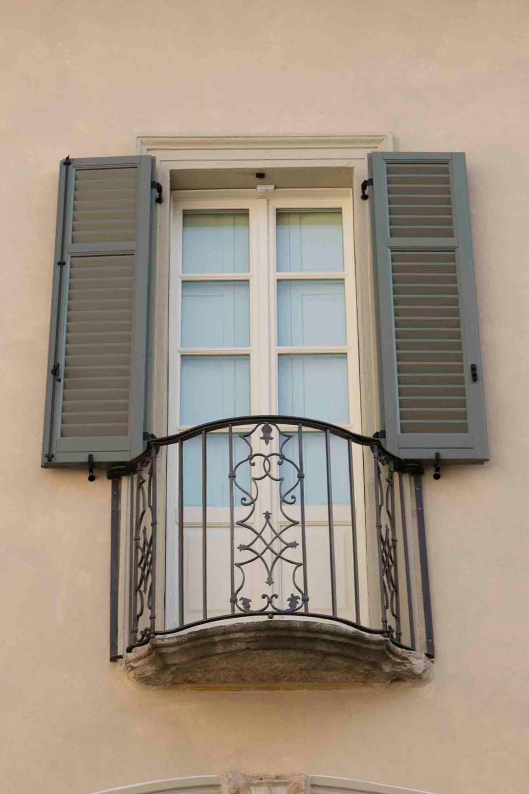 Corbetta-serramenti-finestre persiane legno laccato Albiolo como (3)