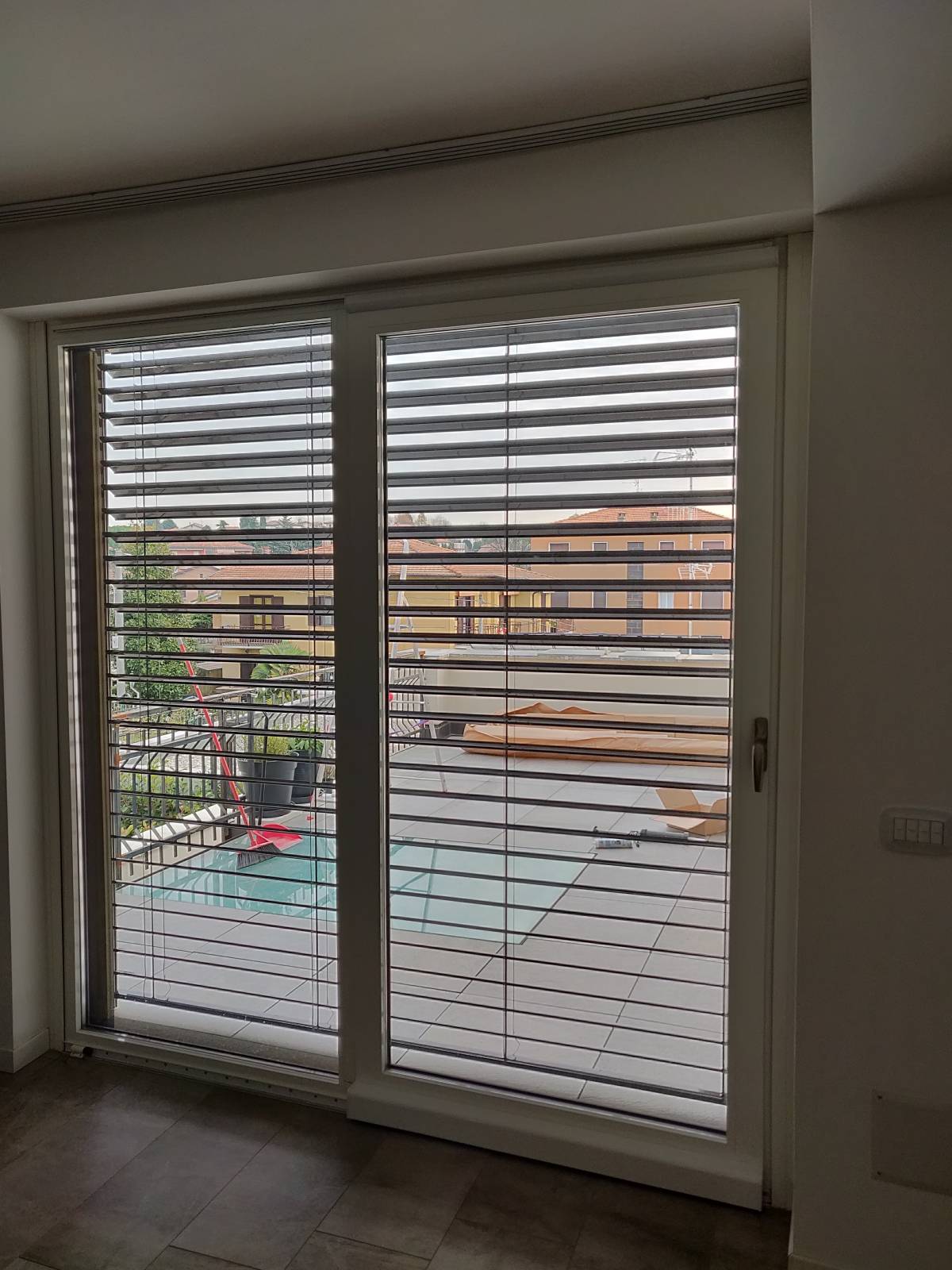 corbetta-serramenti-Frangisole Hella a Grandate (1)