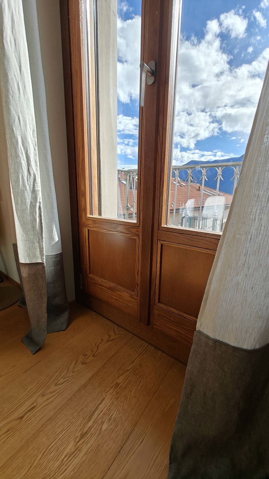 Corbetta-serramenti-Finestre-legno-rovere-Lugano (8)