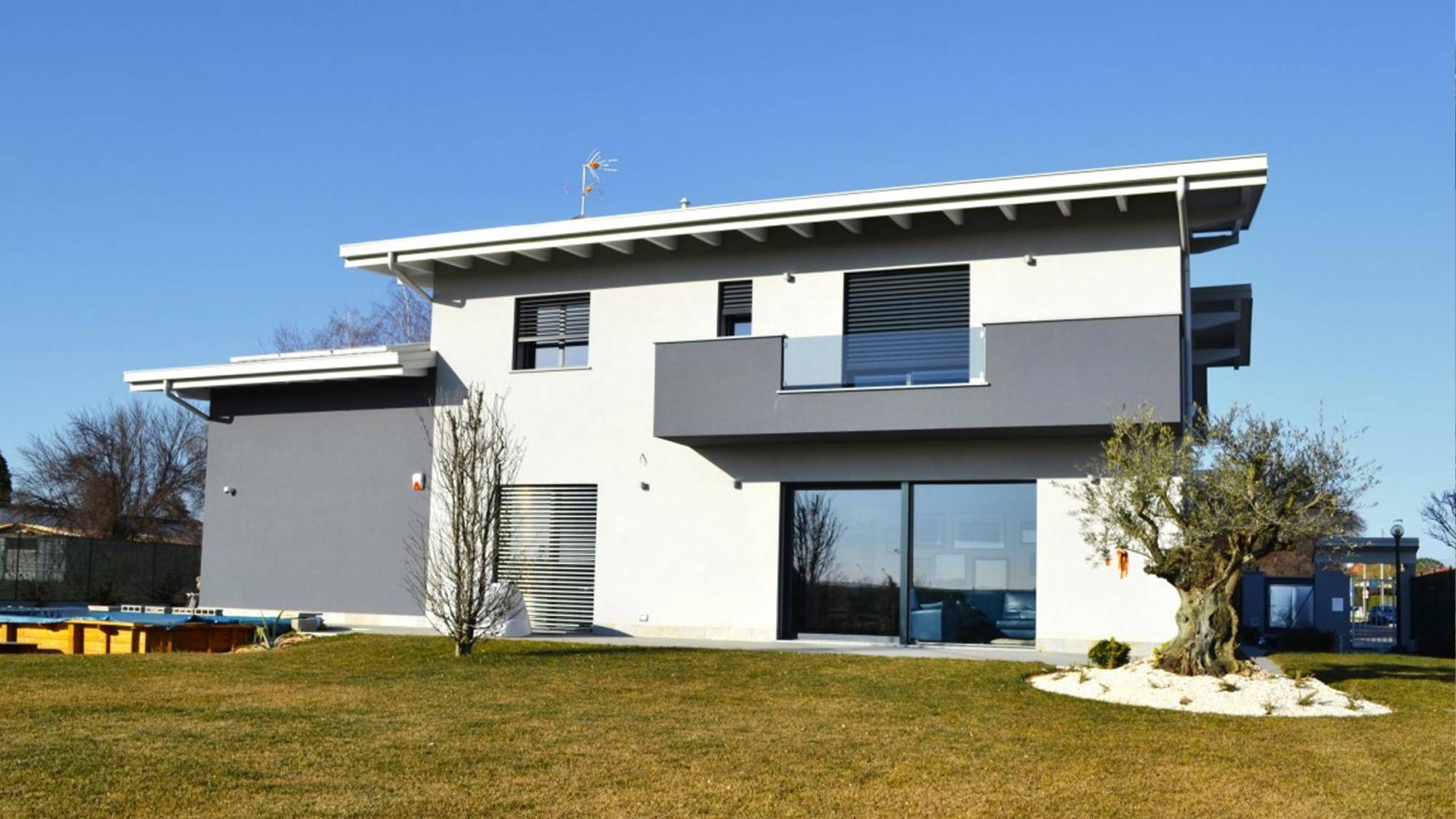 Corbetta-serramenti-Serramenti-legno-alluminio-e-frangisole-a-Com-Preview