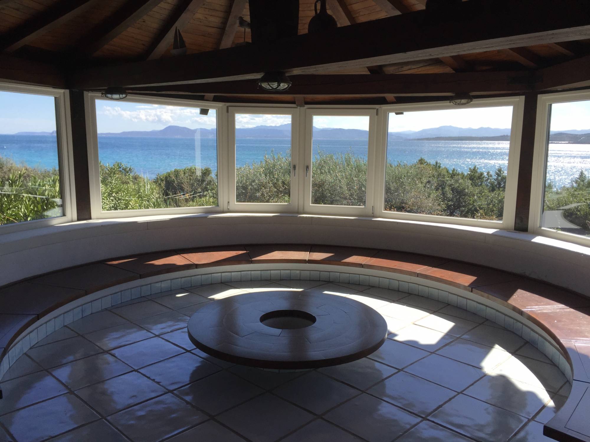 Corbetta-serramenti-Realizzazione finestre legno alluminio in Sardegna (2)