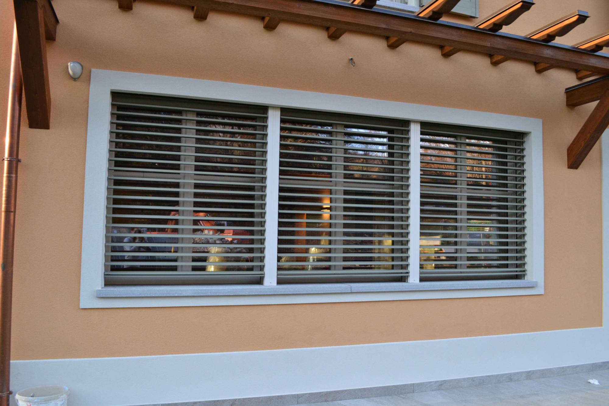 Corbetta-Serramenti-Finestre-legno-classiche-frangisole-residenza-storica-Varese (9)