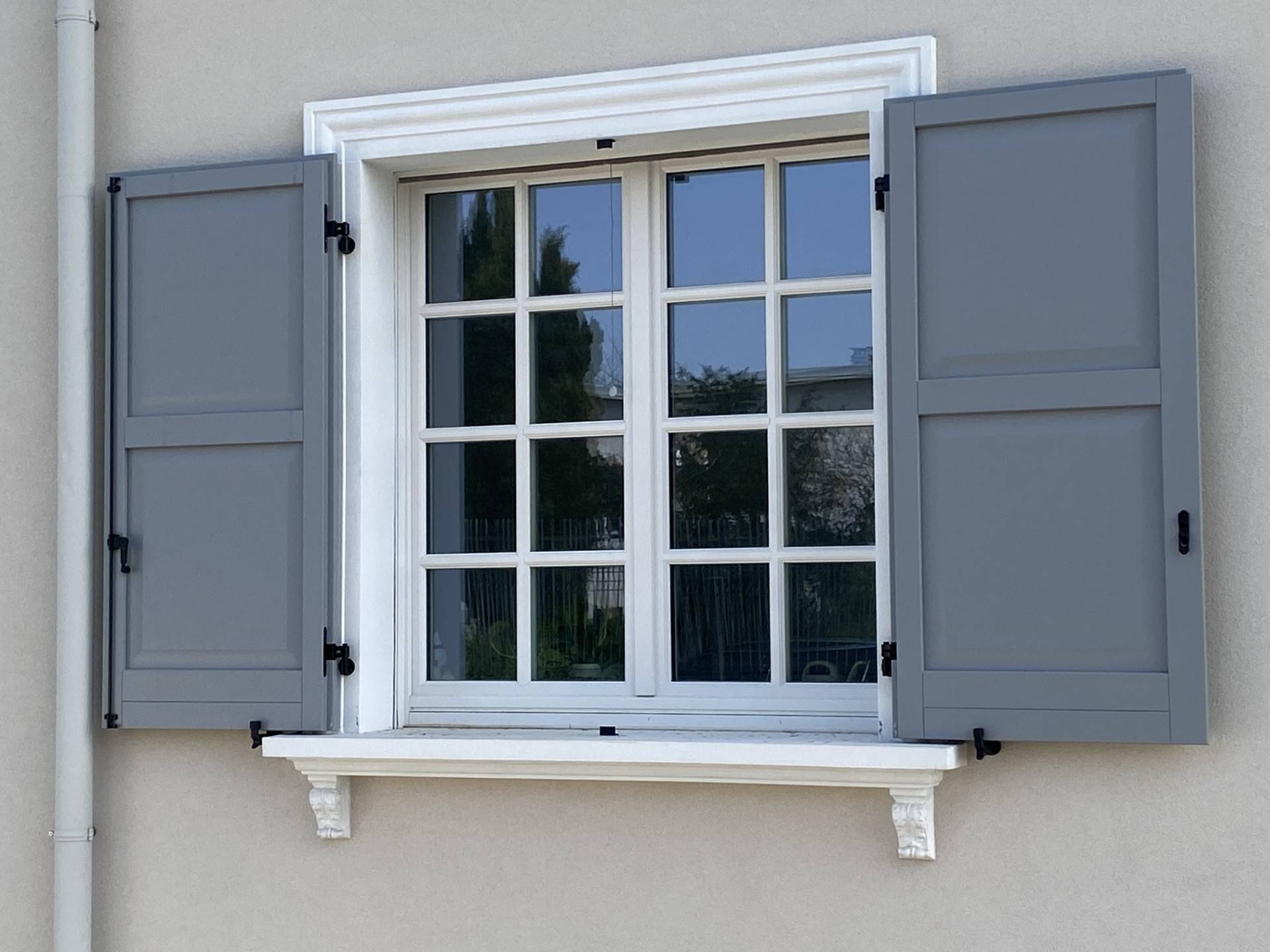 Corbetta- serramenti Finestre stile inglese antoni grigi Varese (3)