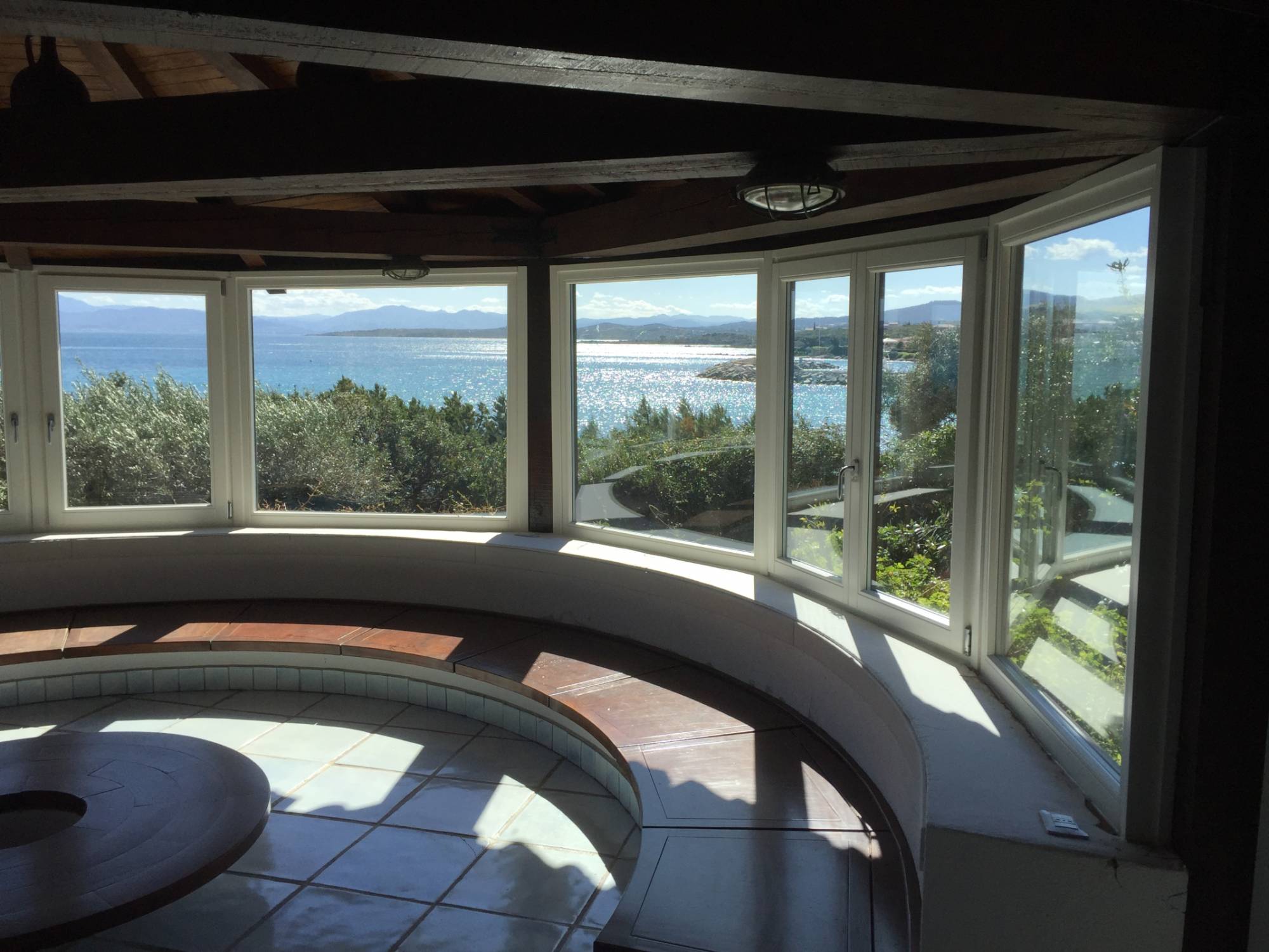 Corbetta-serramenti-Realizzazione finestre legno alluminio in Sardegna (4)