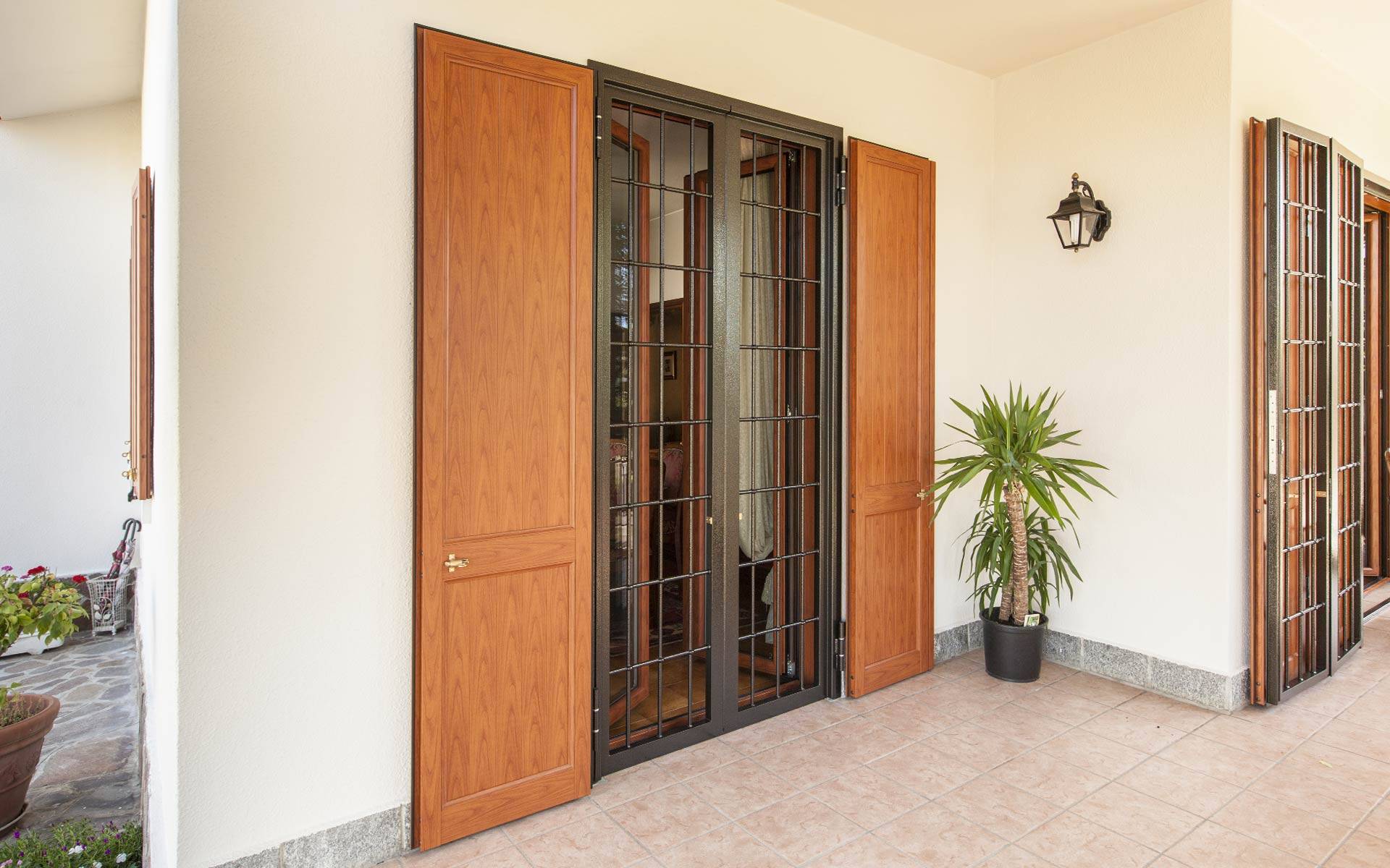 corbetta-serramenti-realizzazione-inferriata-grata-di-sicurezza3