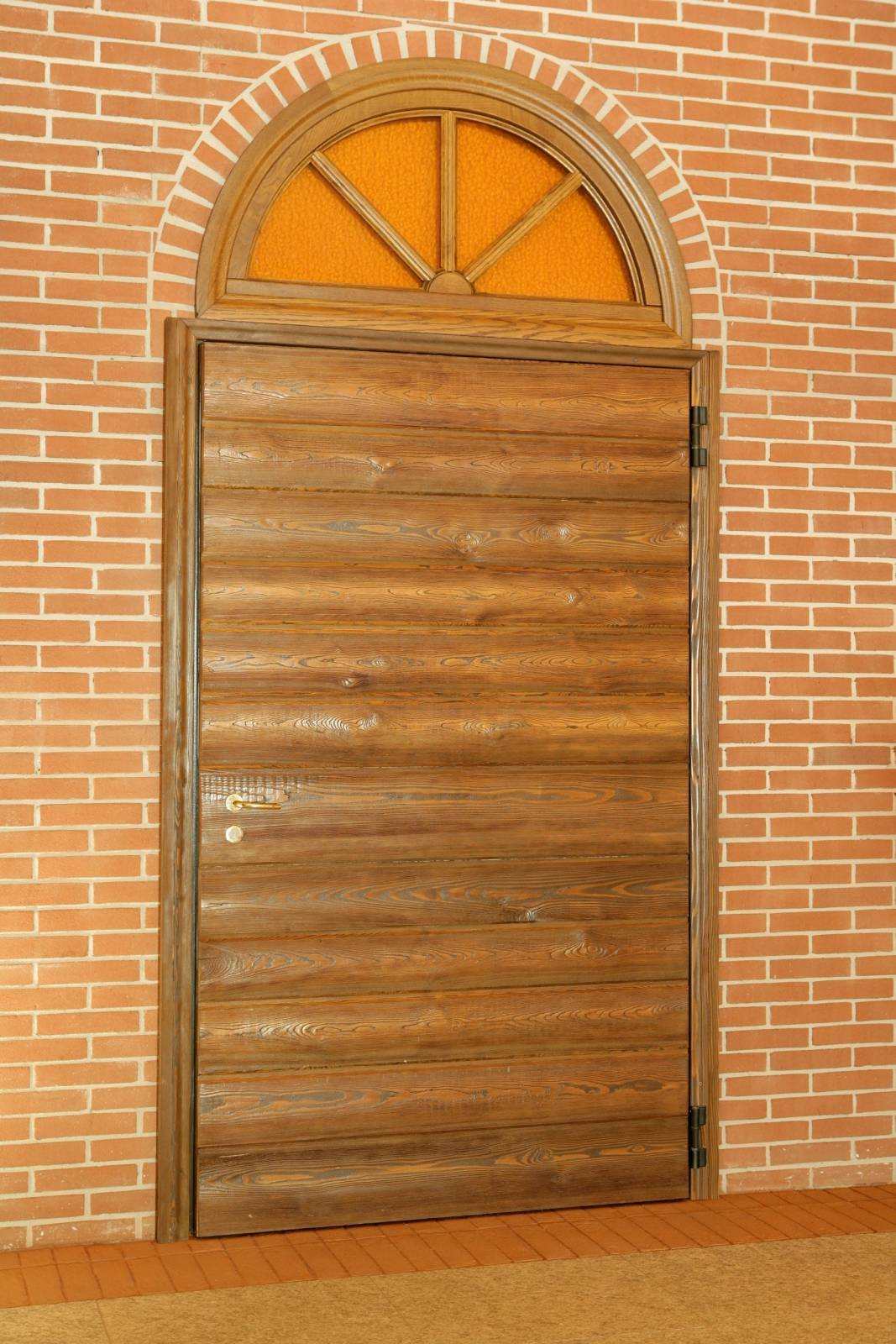 corbetta-serramenti-Realizzazione Portoni blindati d'ingresso in legno a Saronno (2)