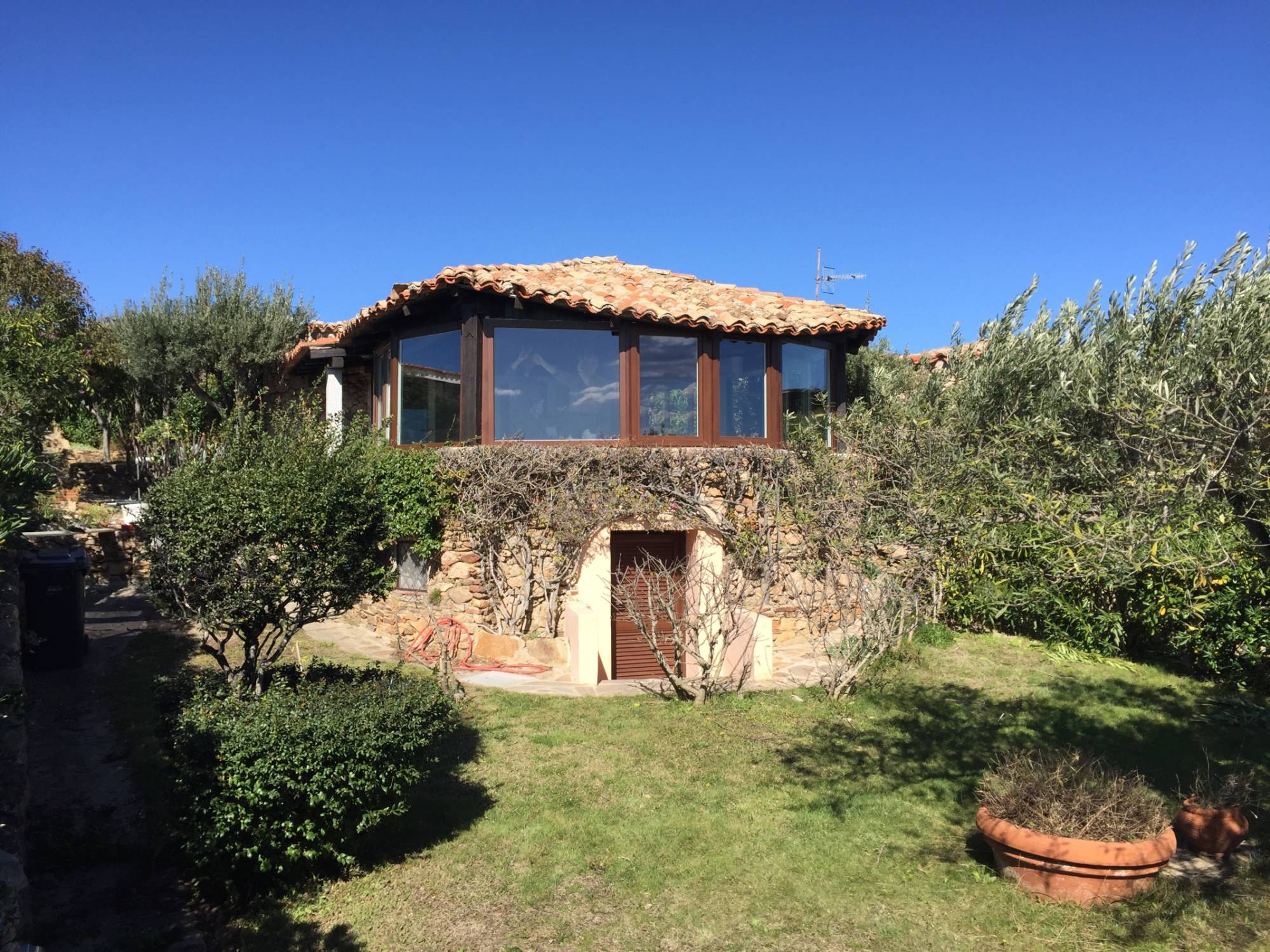 Corbetta-serramenti-Realizzazione finestre legno alluminio in Sardegna (6)